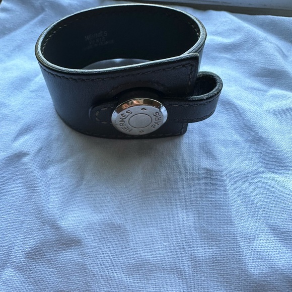 Hermes Dark Grey Leather Bracelet - Picture 5 of 8